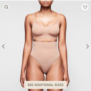 SKIMS Seamless Sculpt Bralette Tan